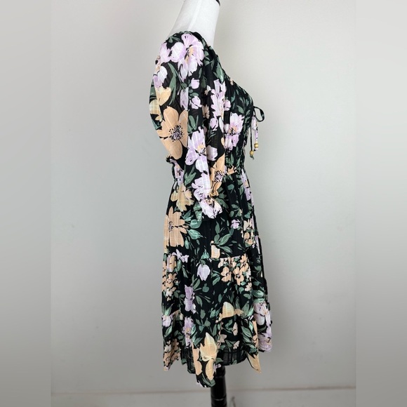 NWOT Liberty Love Women’s Black Floral Smocked Mini Dress Size L - Picture 4 of 11